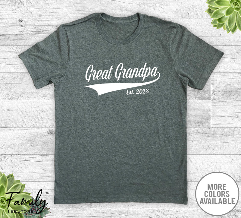 Great Grandpa Est. 2023 - Unisex T-shirt - New Great Grandpa Shirt - Great Grandpa To Be Gift - familyteeprints