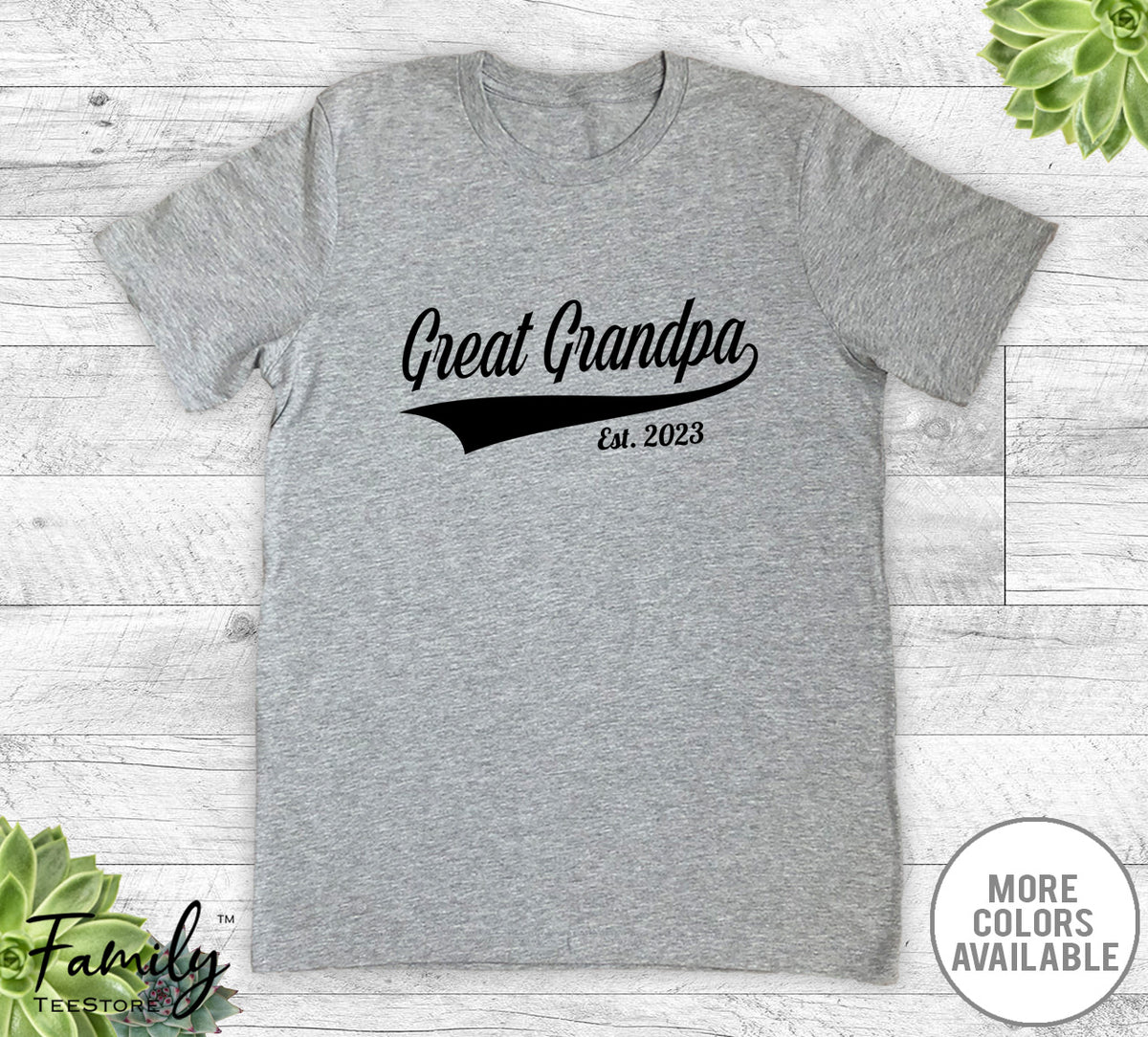 Great Grandpa Est. 2023 - Unisex T-shirt - New Great Grandpa Shirt - Great Grandpa To Be Gift - familyteeprints