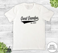 Great Grandpa Est. 2023 - Unisex T-shirt - New Great Grandpa Shirt - Great Grandpa To Be Gift - familyteeprints