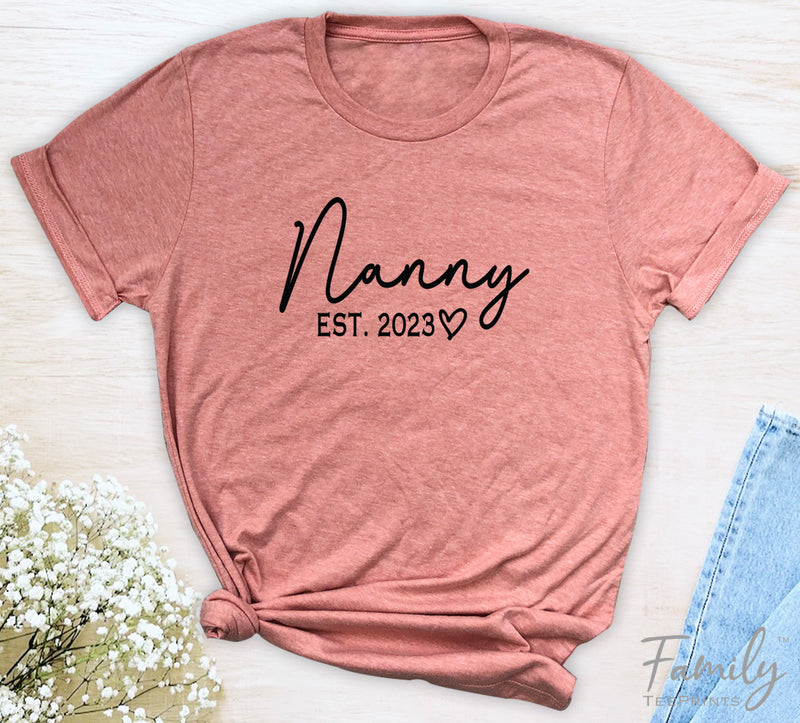 Nanny Est. 2023 - Unisex T-shirt - Nanny Shirt - Gift For Nanny To Be - familyteeprints